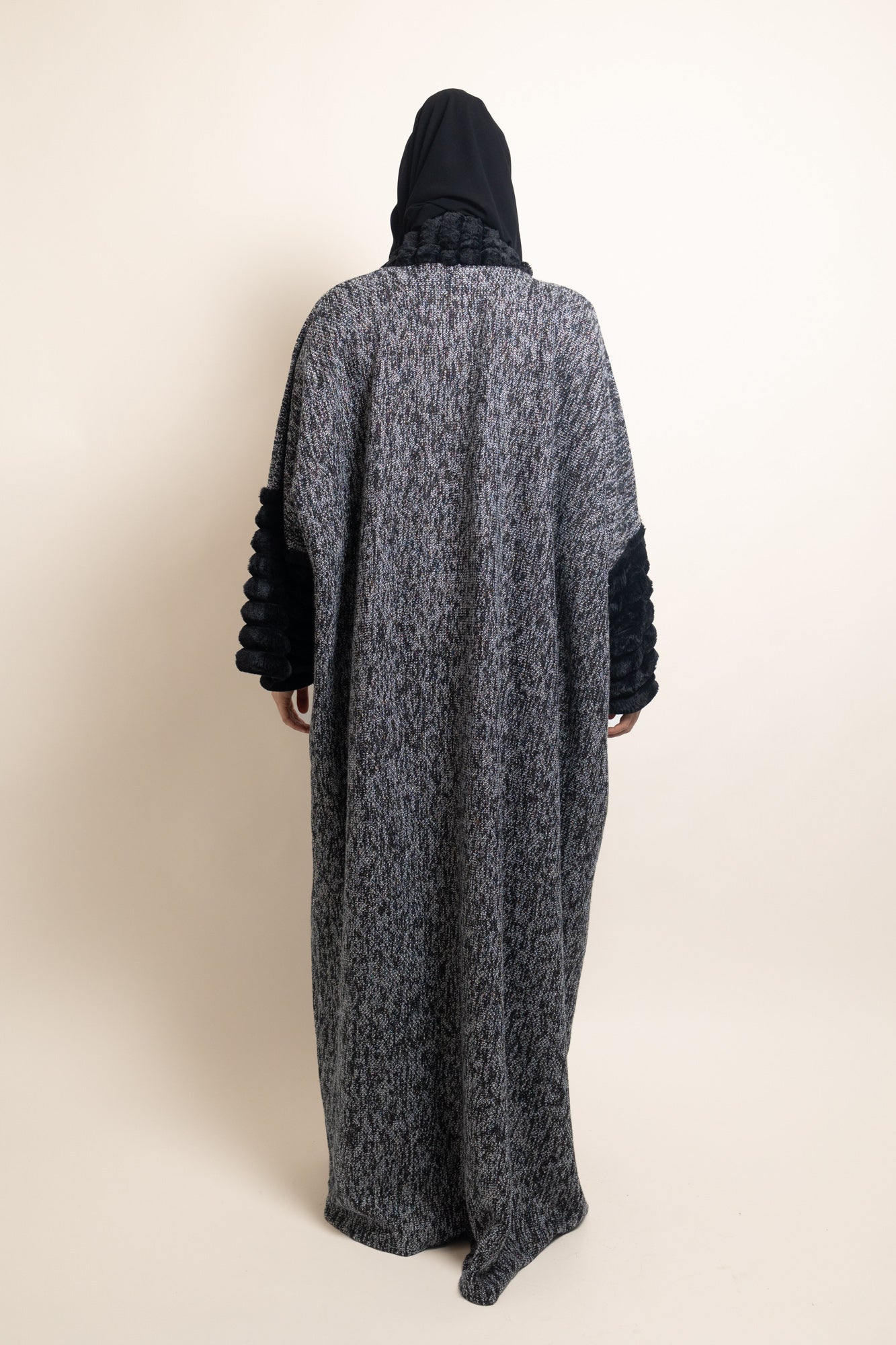 Abaya Hind